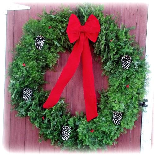 Traditional Wreath - 48 inch  (MN, ND, SD, NE, IA, IL, WI can save substantially $$$ if we ship via Spee-Dee - Call our Office)